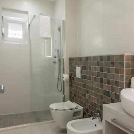 Modern & Stylish With Private Pool 빌라 *