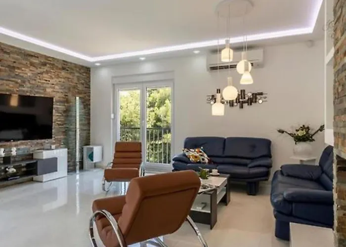 Villa Modern & Stylish With Private Pool *